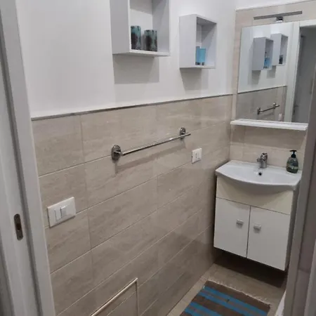 Studio Flat Blu 아파트